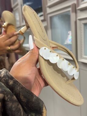 NWT Lemonade Aurelia Pearl Shell Kitten Heels Coastal Thong Sandals